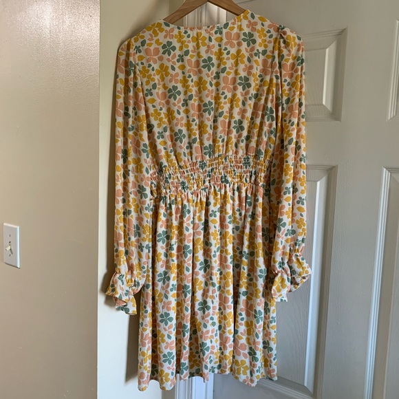Signify Floral Dress - Picture 2 of 6